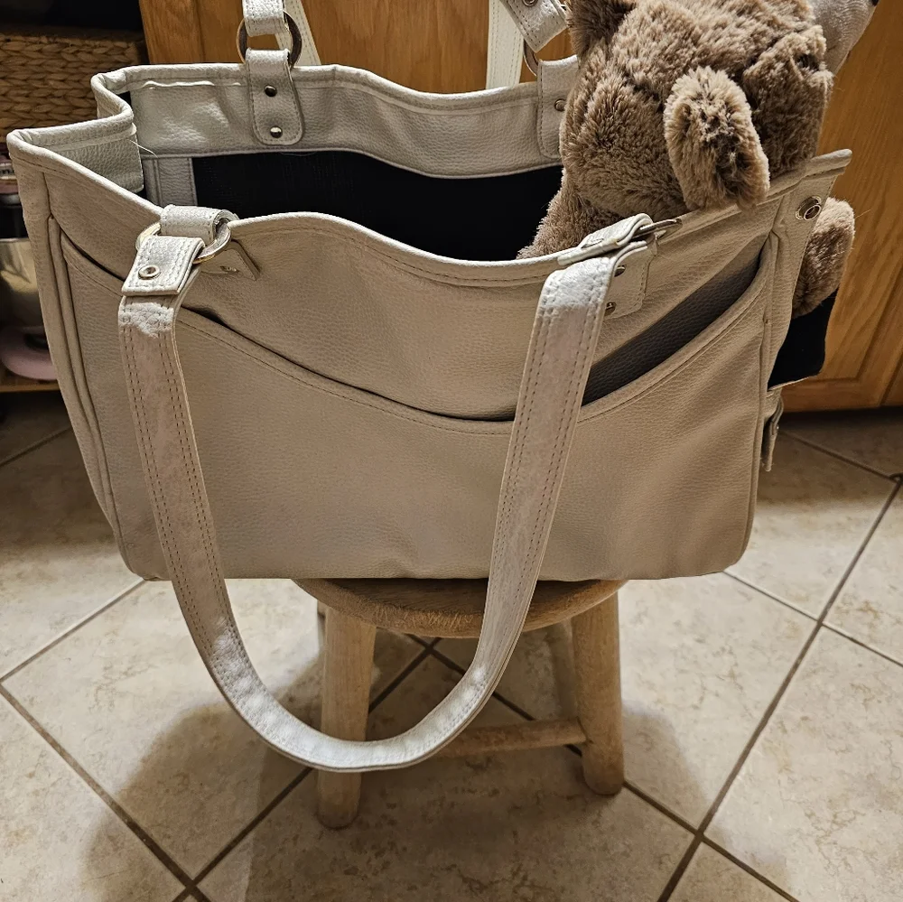 Petote large dog carrier. Metallic cream color